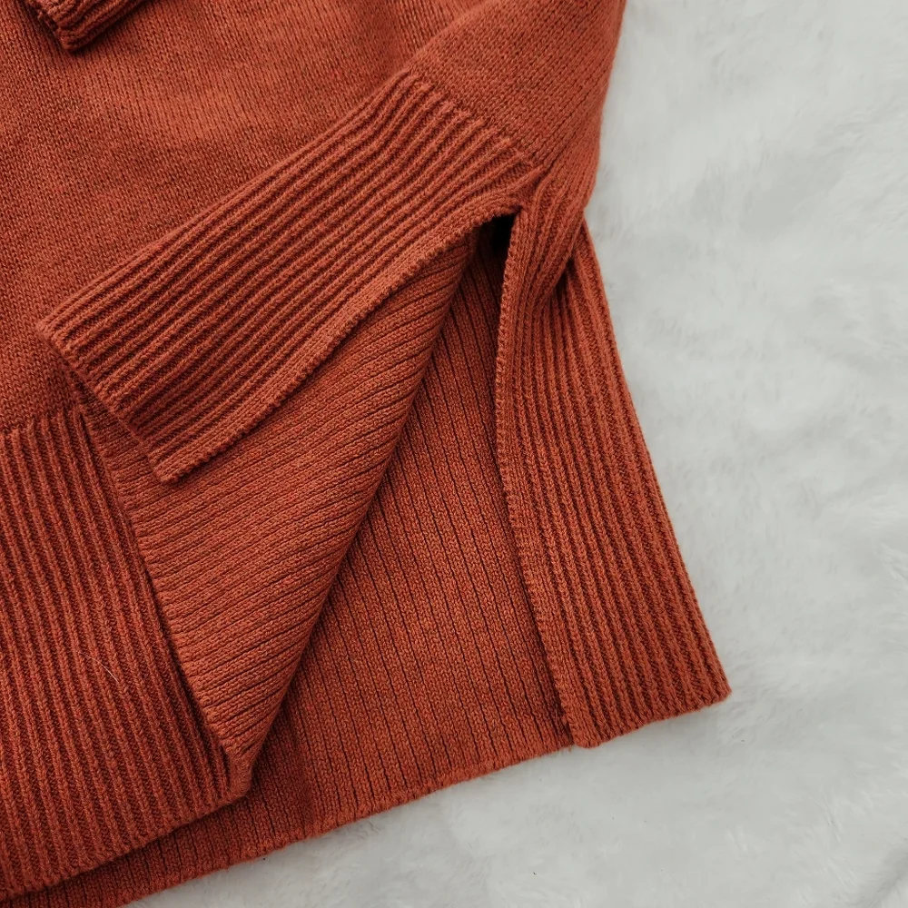 Tahari neck burnt